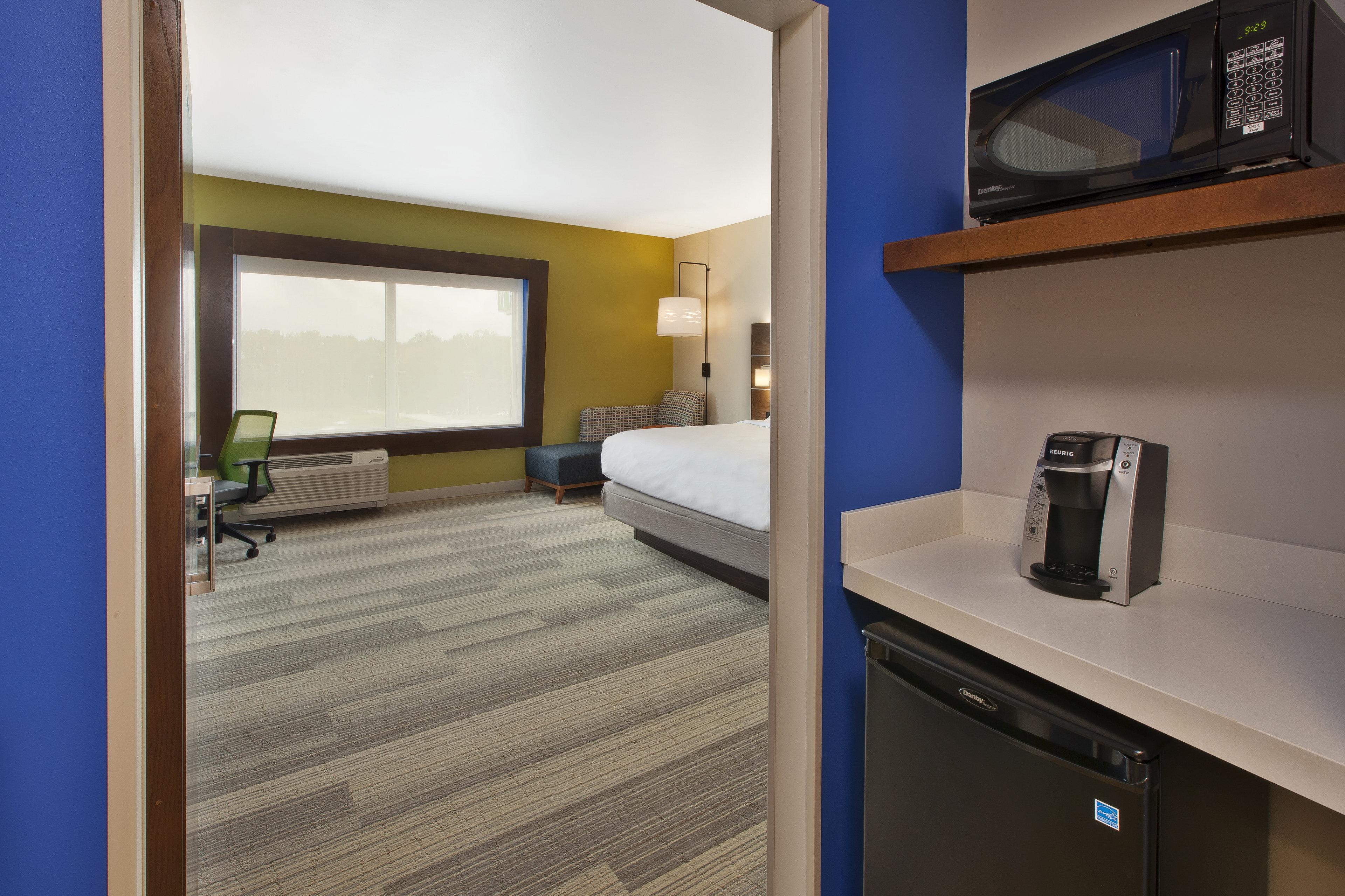 Holiday Inn Express And Suites South Hill By Ihg Екстериор снимка